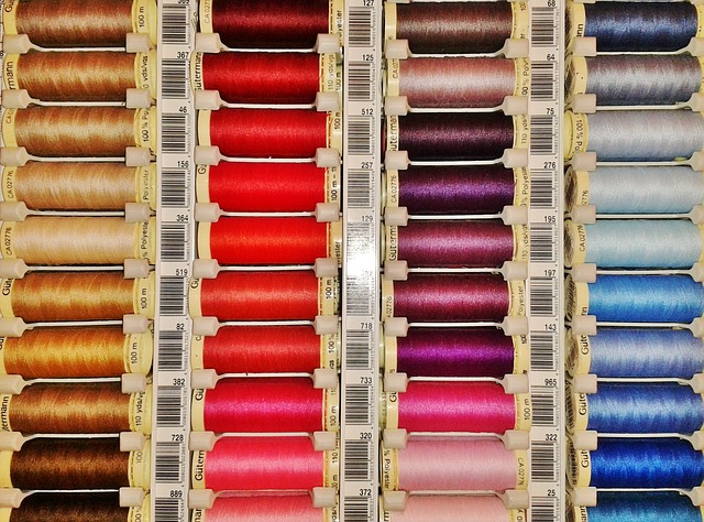 Accesorios de costura. Hilos de mercerías