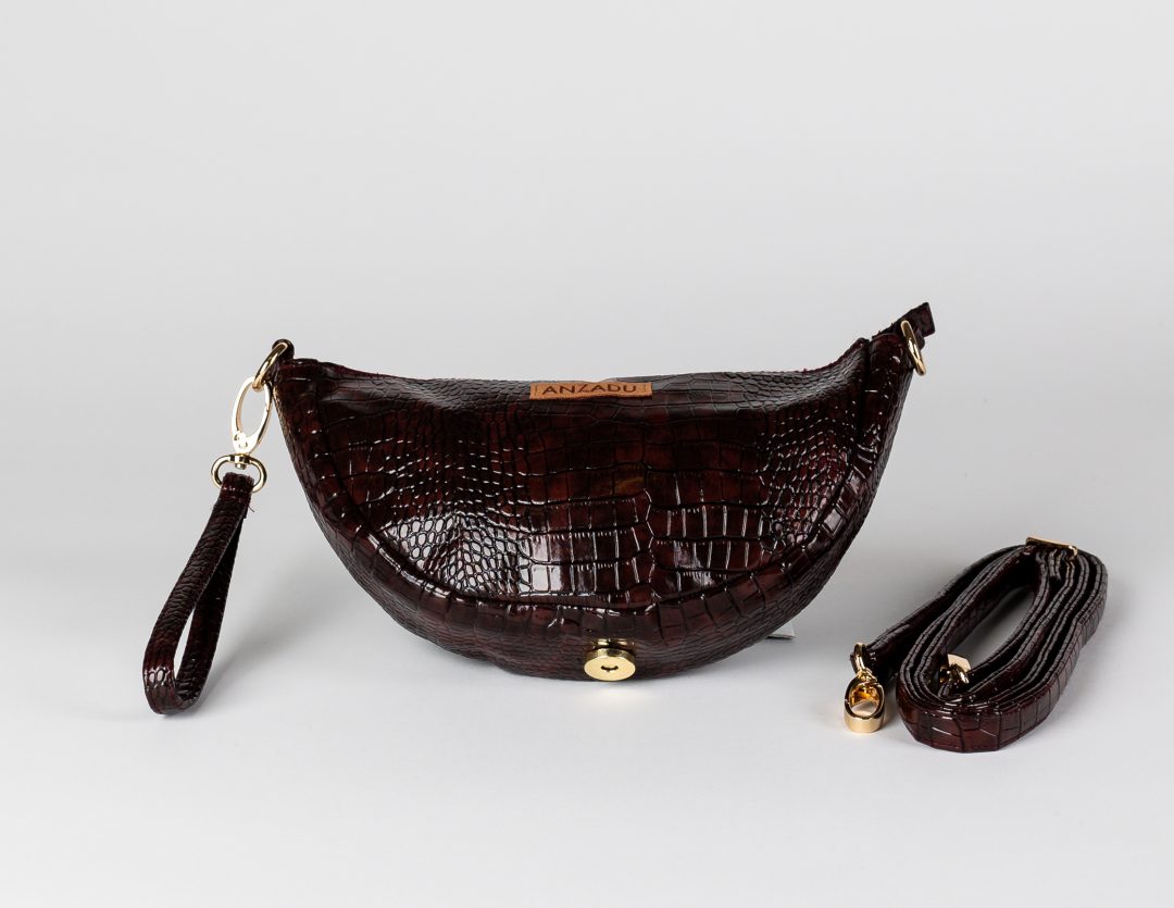 Bolso Aduany Mini vista del fondo exterior, diseñado con piel vegana.